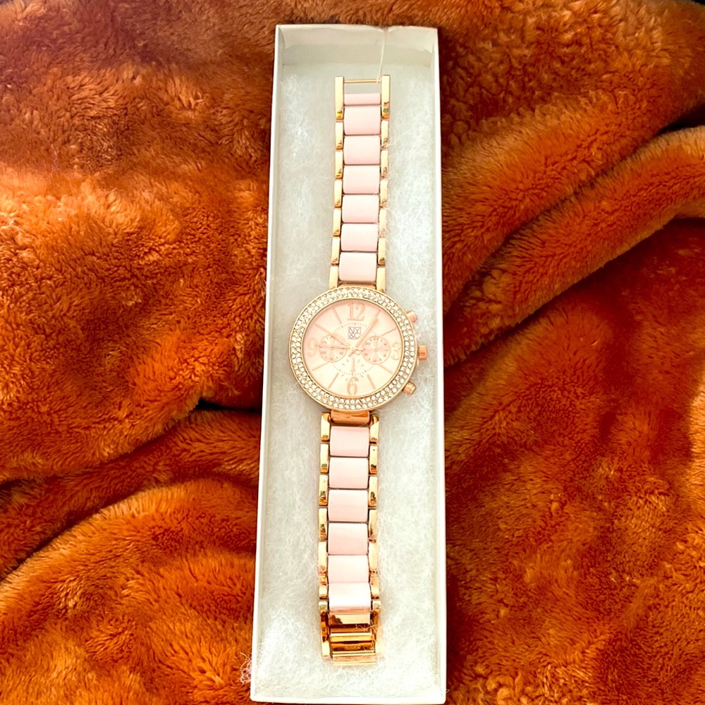 New York & Company Watch